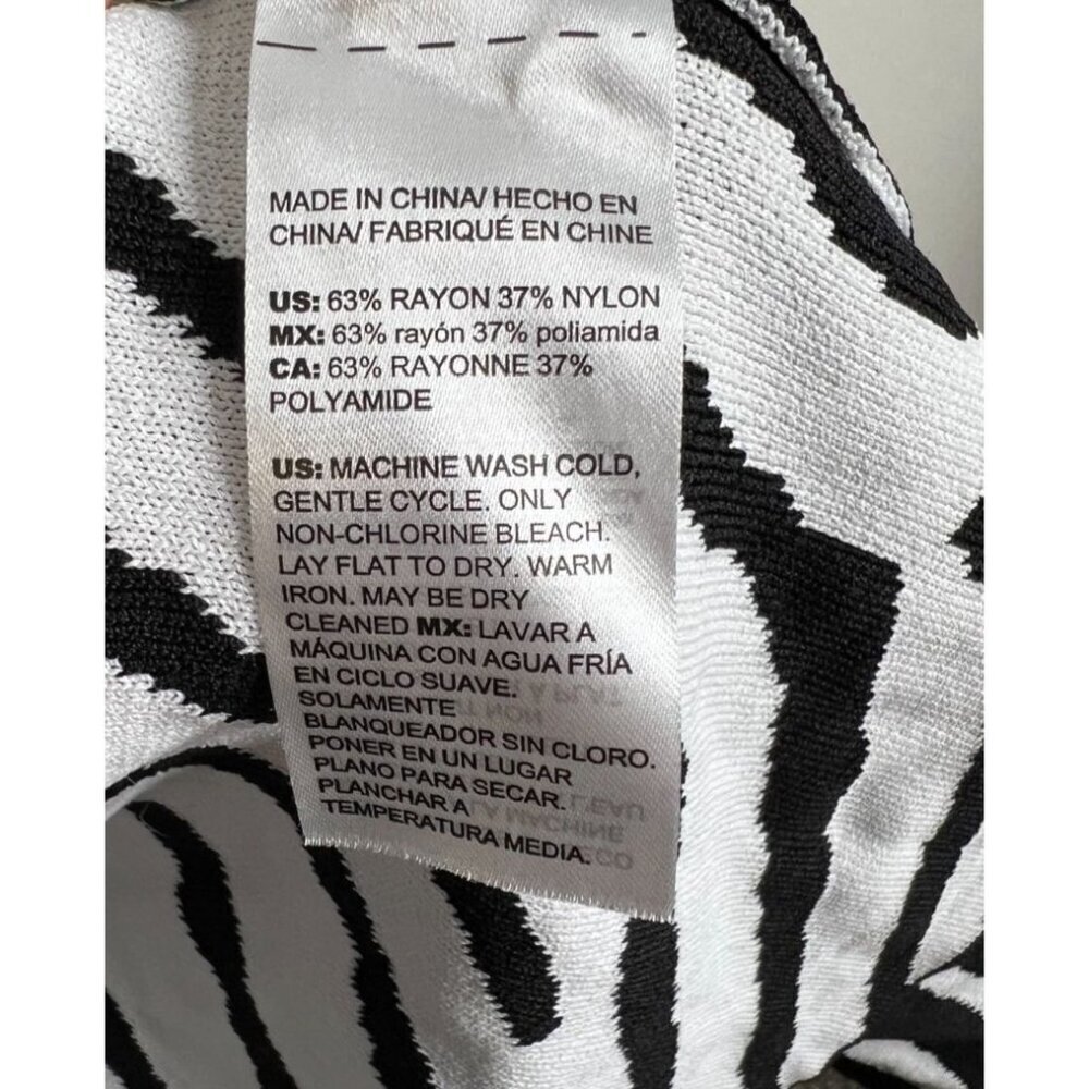 Chicos Zebra Print Open Cardigan Sweater Size 2 Large Bell Sleeve - Picture 3 of 4
